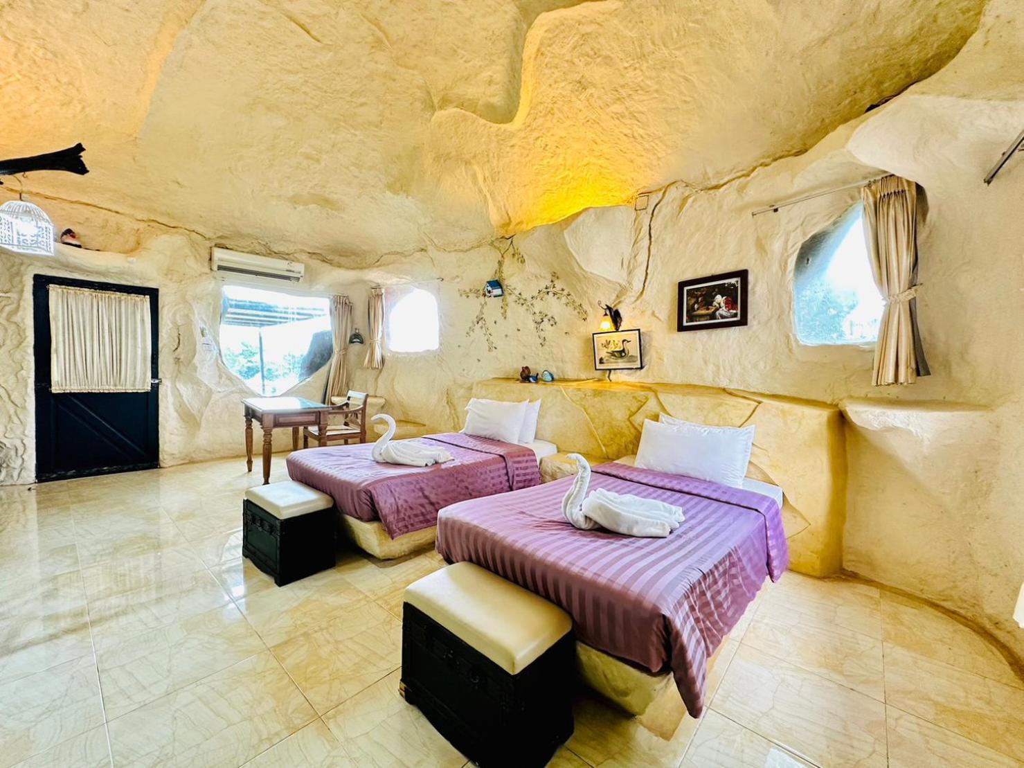 Ban Huai Maenam Noi Yoko River Kwai Resort מראה חיצוני תמונה