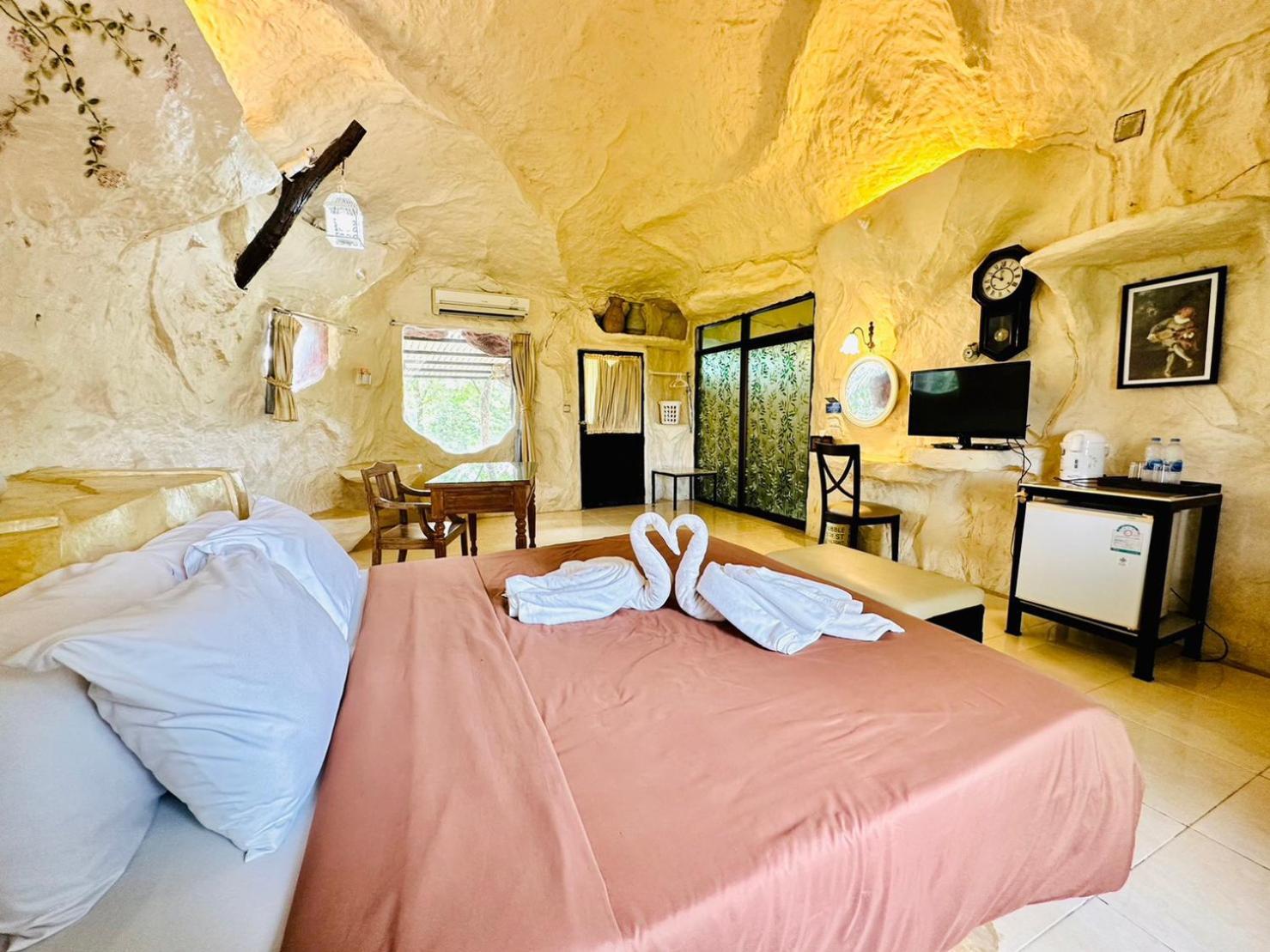 Ban Huai Maenam Noi Yoko River Kwai Resort מראה חיצוני תמונה