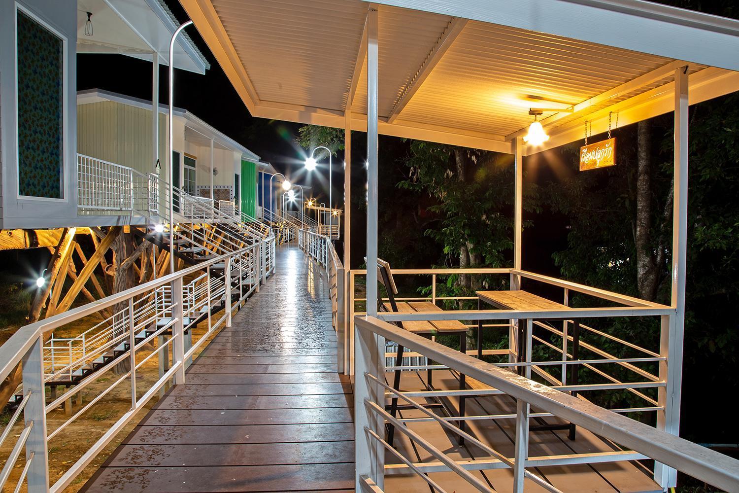 Ban Huai Maenam Noi Yoko River Kwai Resort מראה חיצוני תמונה