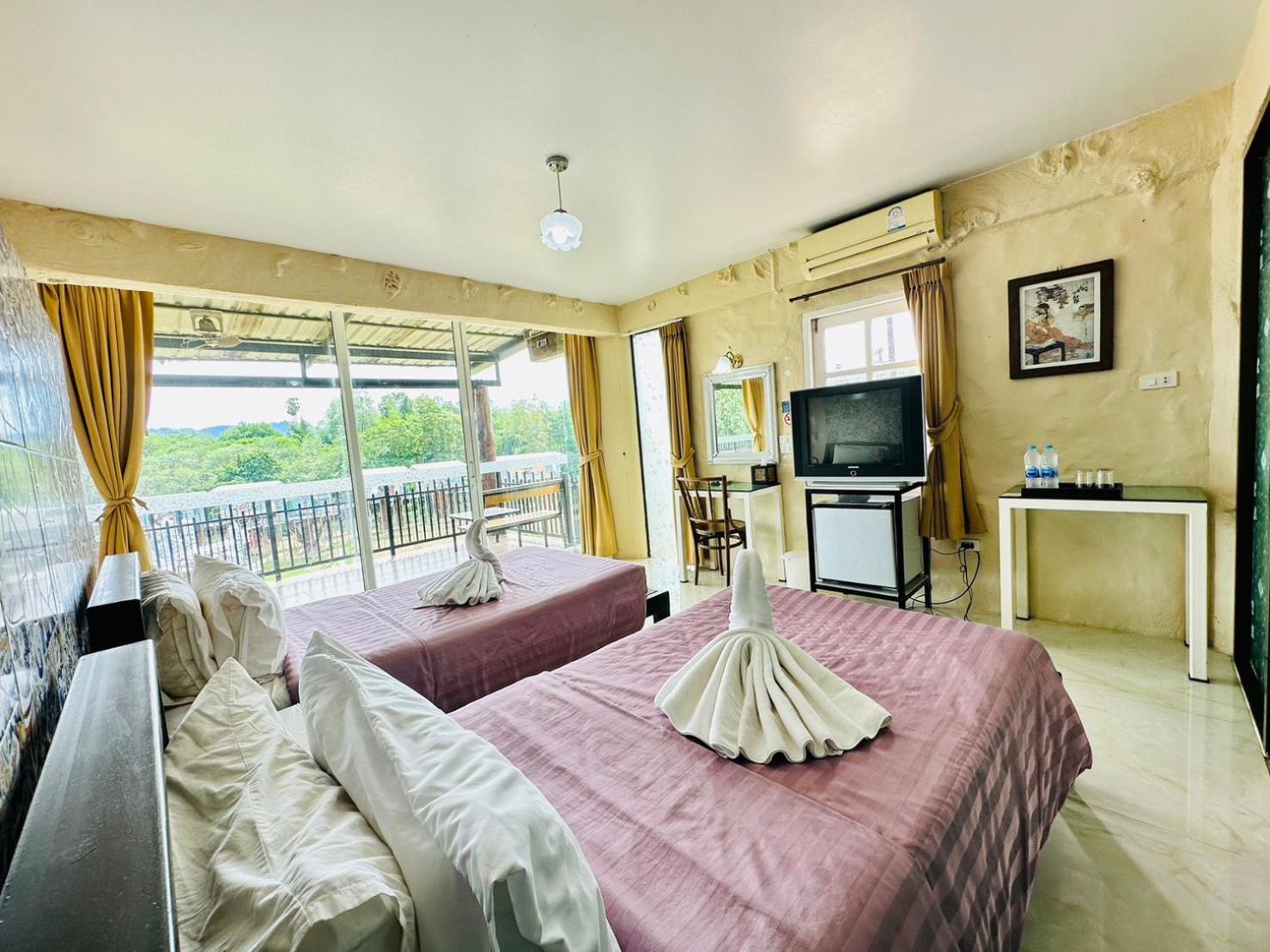 Ban Huai Maenam Noi Yoko River Kwai Resort מראה חיצוני תמונה